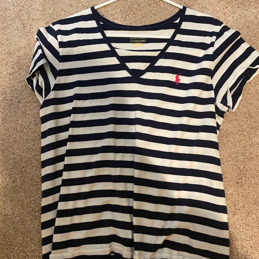 Polo by Ralph Lauren v neck t shirt xl